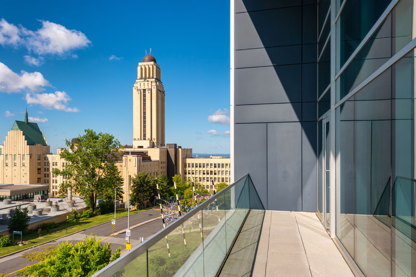 The University of Montreal‘s Pavilion Roger-Gaudry building, seen from a Polytechnique Montréal terrace