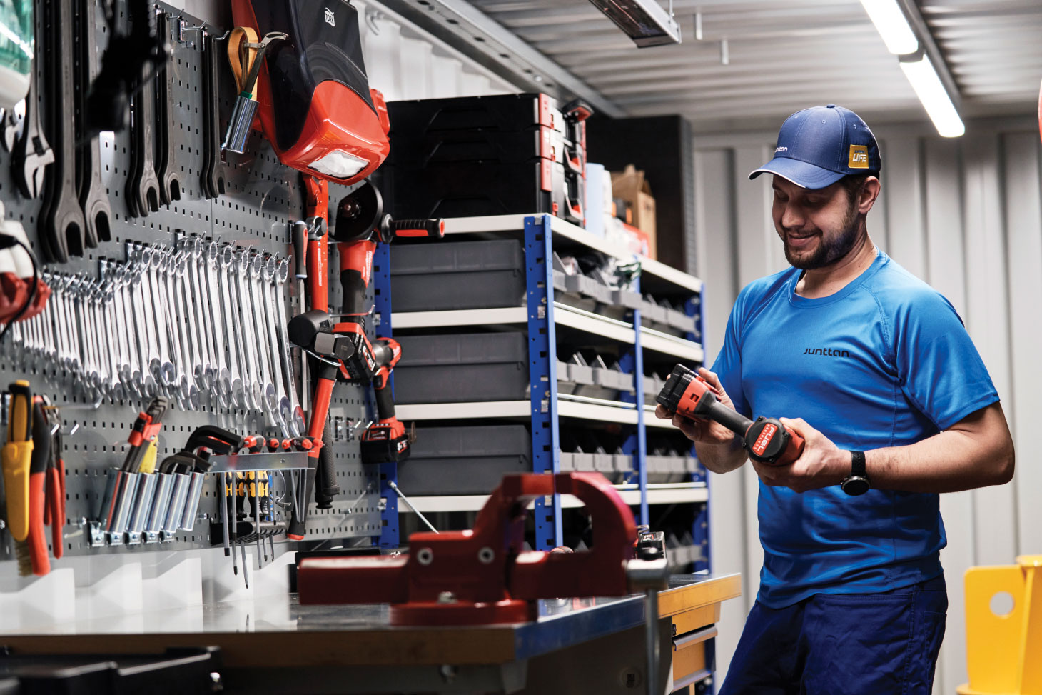An employee working in Junttan’s parts and service container