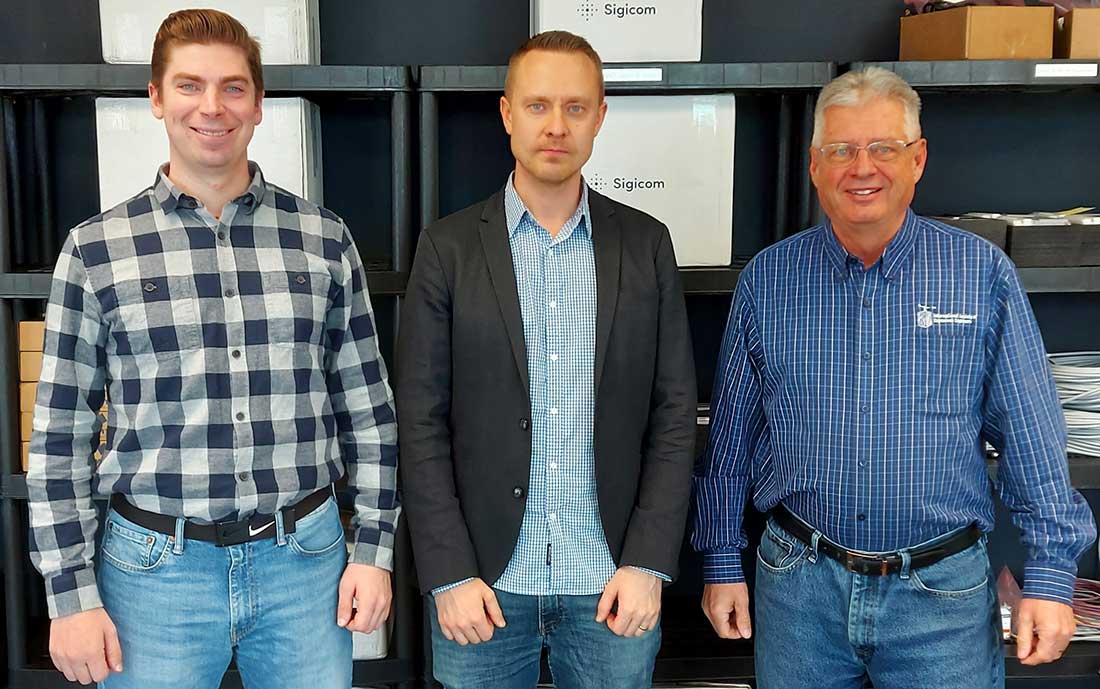 Curtis McGrath, Torbjörn Rehnström, and Ron Mask pose for a photo