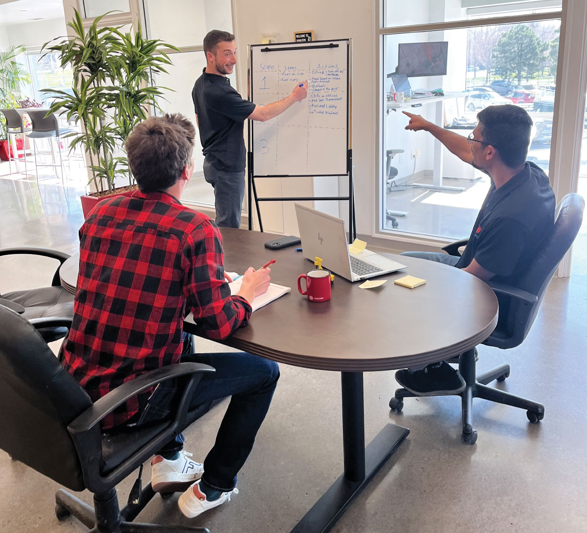Menard Canada staff training session on sustainability