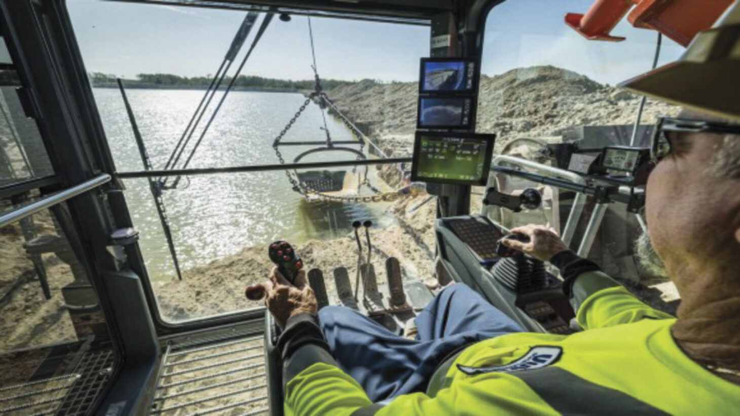 Point-of-view from inside the cockpit of the Liebherr HS 8300.2.