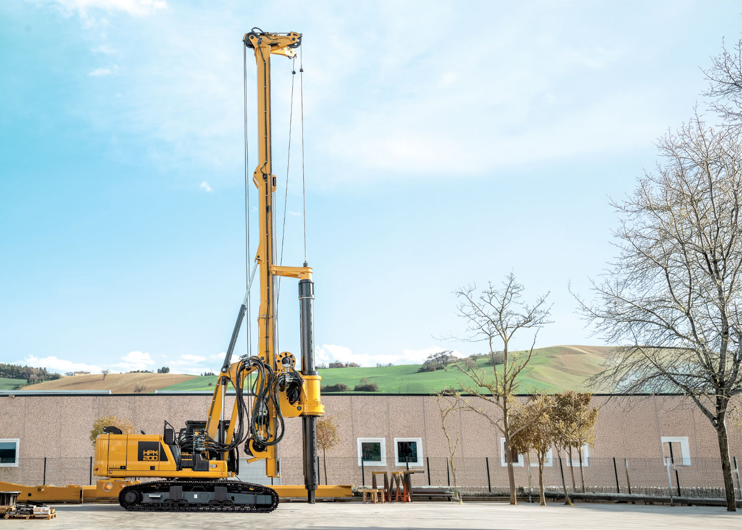 HPM200 CWS parked in front of facility