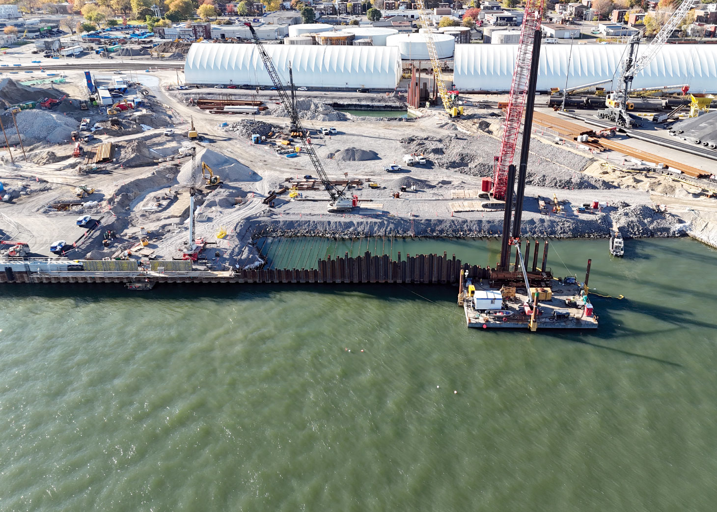 Aerial view of combi wall foundation installation at the Port of Trois-Rivières