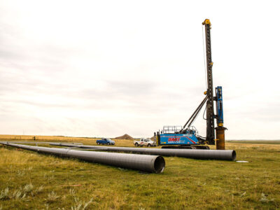 Junttan rig installing piles