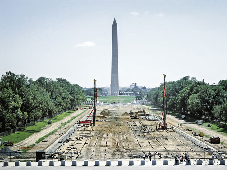 Junttan rigs working construction with Washington Monument in background